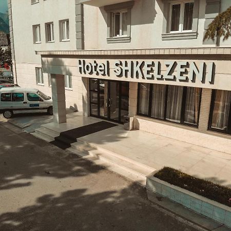 Hotel Turizem Shkelzeni Bajram Curri Exterior photo